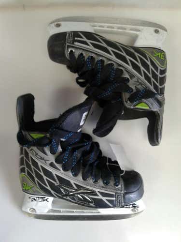 Used Reebok 3k Junior 02 Ice Skates Ice Hockey