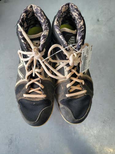 Used New Balance Metal Cleats Junior 05 Baseball And Softball Cleats