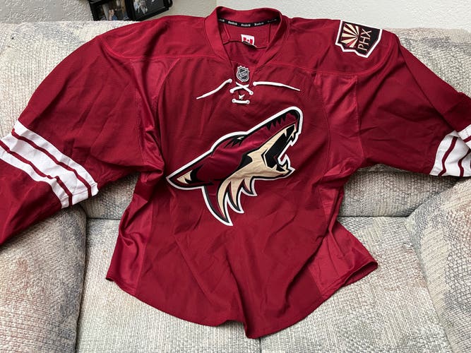 Reebok phoenix coyotes team issued jersey blank