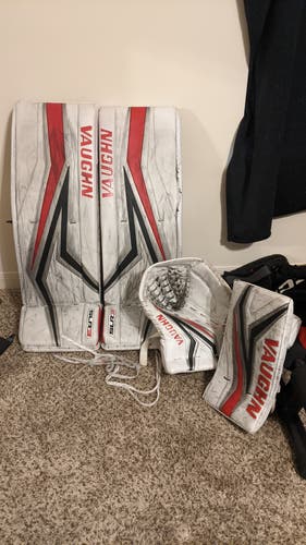 Used Vaughn SLR3 Pro Carbon Goalie Full Set Pro Stock