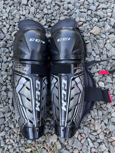 CCM Jetspeed LE 11 inch youth shin pads