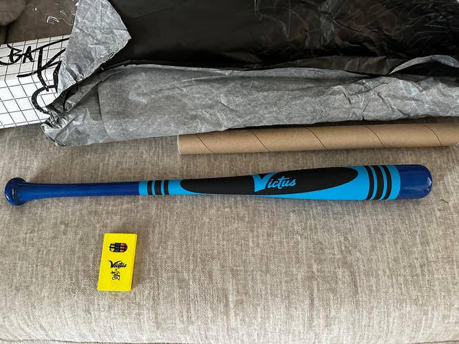 Victus Crayon Bat BLUE