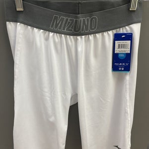 Mizuno WOMEN’S COMPRESSION SLIDING SHORT - New with Tags - Large