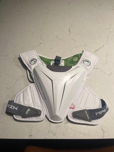 Used Medium Maverik MAX EKG Shoulder Pads