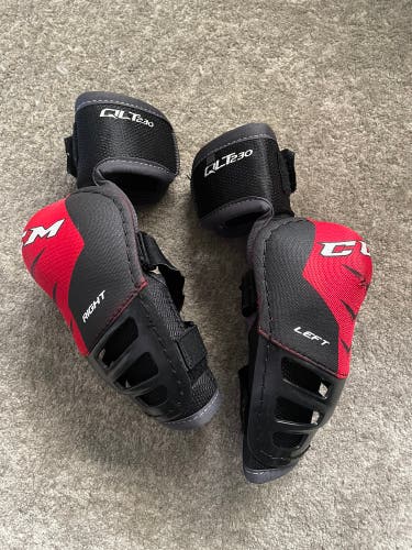 CCM elbow pads QLT 230