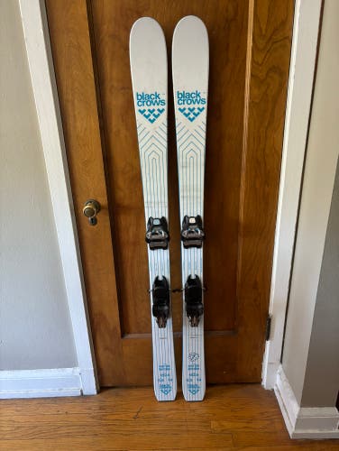 Black Crows Vertis Birdie 152cm with Marker Griffon Sole ID Bindings