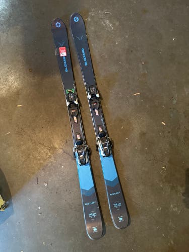 Used Kid's All Mountain With Bindings Max Din 10 Rustler Jr Skis