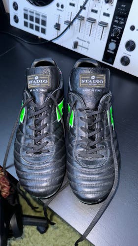 Black Used Men's Lotto Turf Cleats Cleats