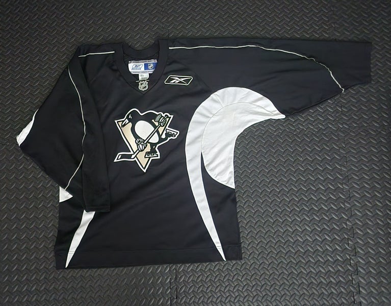 Vintage REEBOK Pittsburgh Penguins Practice Jersey Black - Size Adult Large