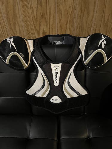 Reebok SC4 Hockey Shoulder Pads