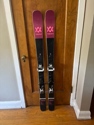 Volkl Yumi 147cm with Adjustable Salomon Warden 11 Bindings