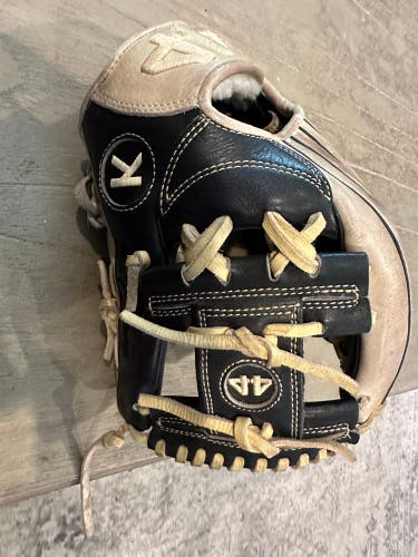 Used 2023 Infield 11.5" Signature Series Baseball Glove