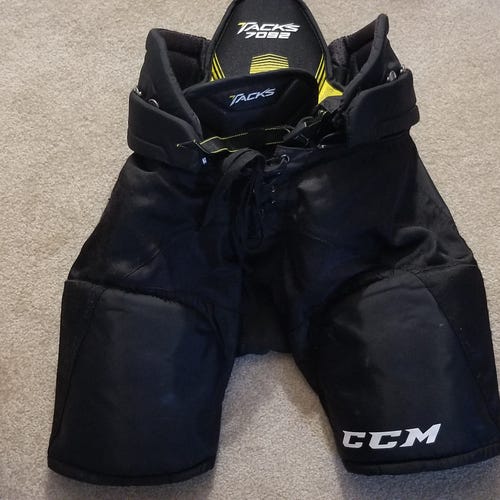 Used Junior Large CCM Tacks 7092 Hockey Pants