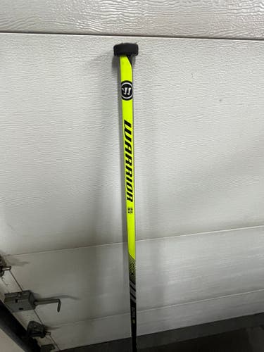 ECHL Pro Used Warrior Alpha LX2 Right Handed Hockey Stick P88 Pro Stock (Spray Paint Black Bottom)