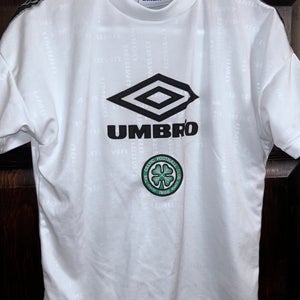 USED UMBRO YOUTH SOCCER JERSEY (CELTIC FOOTBALL CLUB )