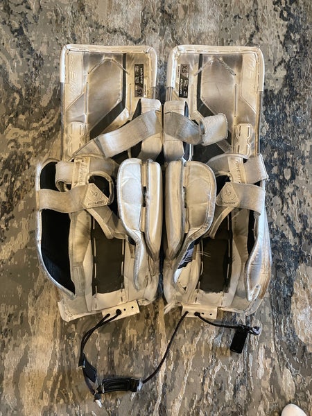 Used  Bauer Supreme M5 Pro 29+1 Goalie Leg Pads