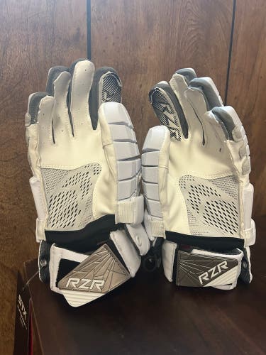 New  STX Large Surgeon RZR Lacrosse Gloves