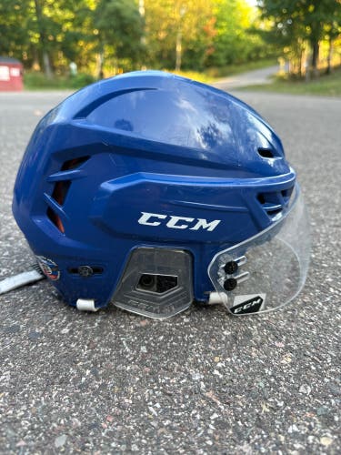 Used Medium CCM Tacks 710 Helmet