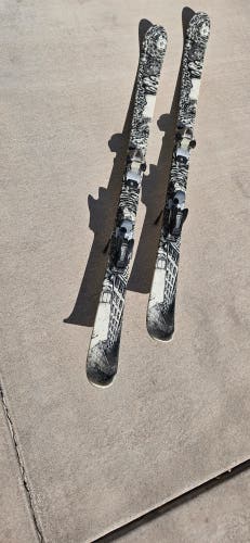 Used Unisex K2 140 cm All Mountain Skis With Bindings