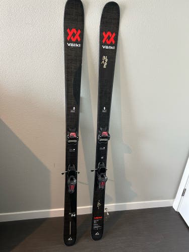 Used 2022 Men's Volkl 186 cm All Mountain Blaze 94 Skis With Bindings