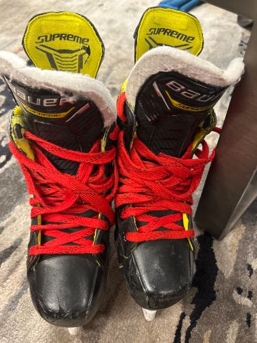 Bauer Supreme Hockey Skates