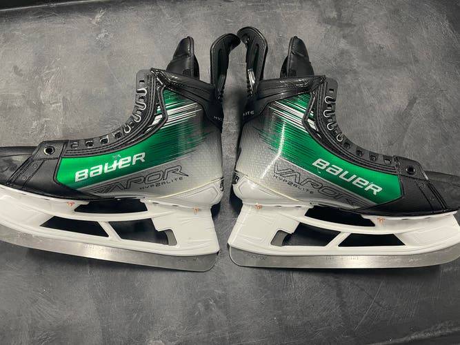 Bauer HyperLight 2 skates