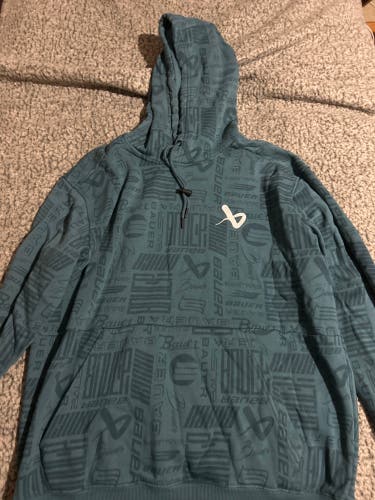 New Large Bauer Sweatshirt Blue