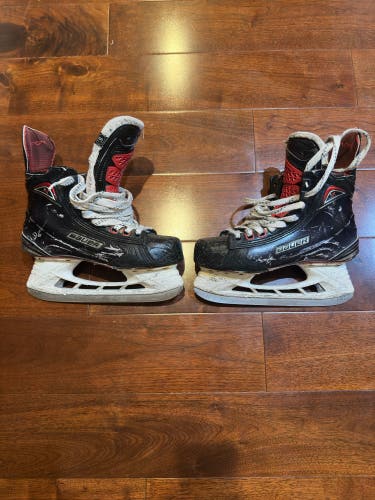 Used Intermediate Size 5.5 Bauer Vapor 1X Hockey Skates