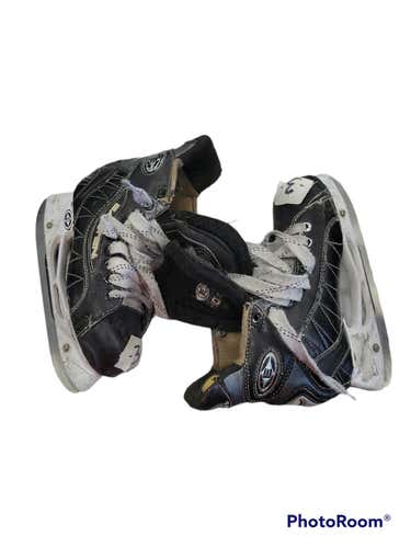 Used Easton Ultra Lite Pro Junior 03 Ice Hockey Skates