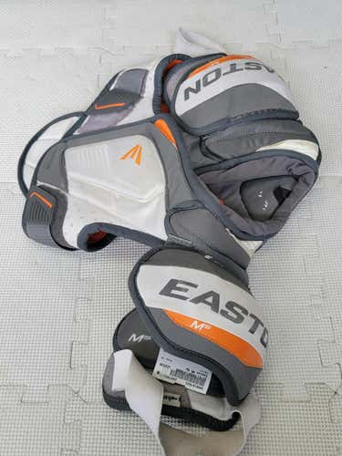 Used Easton M5 Md Hockey Shoulder Pads