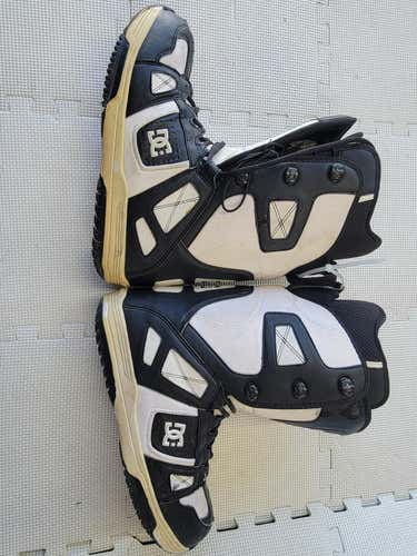 Used Dc Shoes Phase 2009 Senior 9 Men's Snowboard Boots