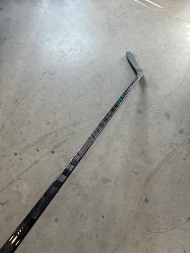 Used Senior Warrior Left Hand P29 Flex 85 Pro Stock Super Novium Hockey Stick