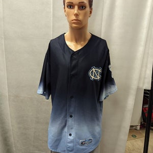Retro North Carolina Tar Heels Colosseum Baseball Jersey L NCAA