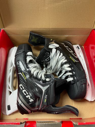 Used Intermediate CCM XF80 Hockey Skates Regular Width 6.5