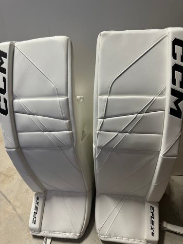 New 33" CCM  Eflex 6 Goalie Leg Pads