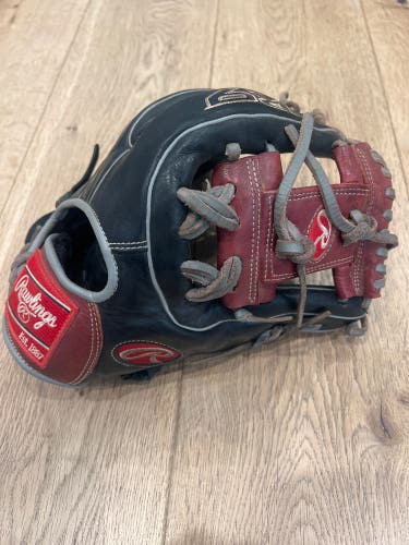 Black / Red Used Rawlings R9 Right Hand Throw Infield Baseball Glove 11.5"