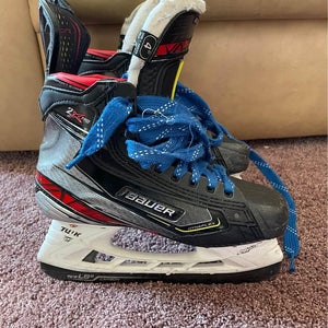 Used Intermediate Bauer Vapor 2X Pro Hockey Skates Narrow Width Size 5