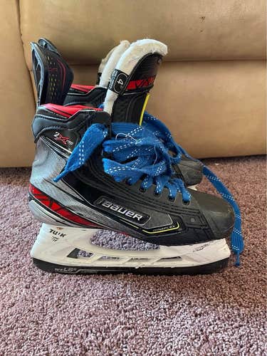 Used Intermediate Bauer Vapor 2X Pro Hockey Skates Narrow Width Size 5