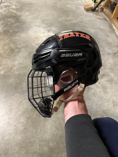 Medium Bauer reakt With Oreo Cage