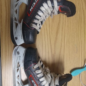 Used Junior CCM JetSpeed XTra Pro Hockey Skates Regular Width Size 3.5