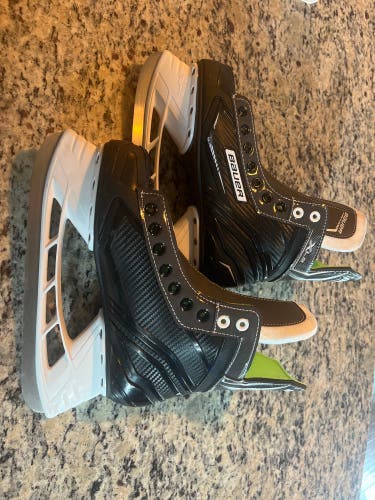 Used Intermediate Bauer Size 5 XLS Hockey Skates