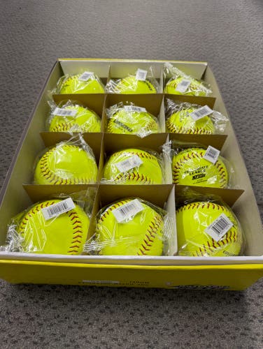 Diamond Flyer NFHS 47 core Fastpitch Softballs (dozen)