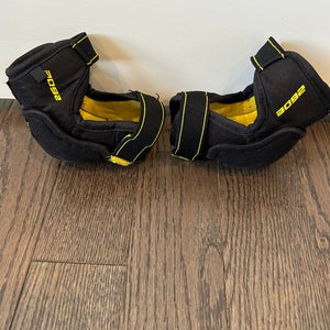 Used Youth Small CCM Tacks 3092 Elbow Pads