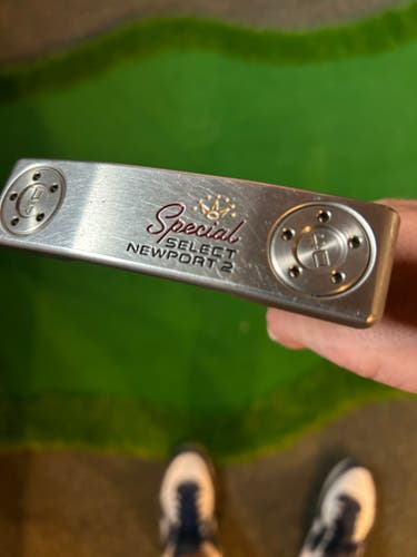 Used Scotty Cameron Special Select Newport 2 Right Handed Putter 33.5"