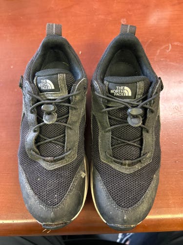 Northface Dryvent Sneakers Size 4