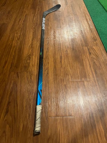 Used Bauer Right Handed P28 Nexus Geo Hockey Stick