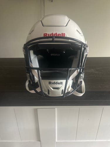 New 2024 Riddell SpeedFlex Helmet Large