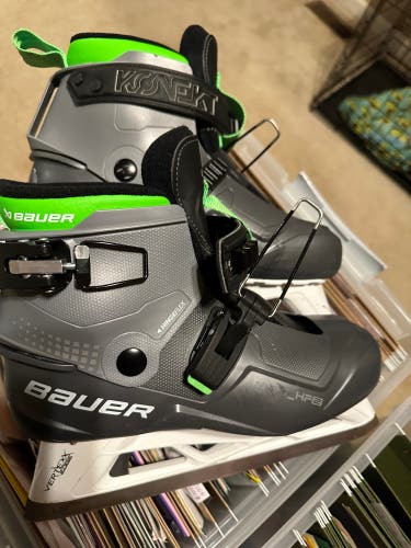 Bauer Konect Senior Goalie Skates Size 7