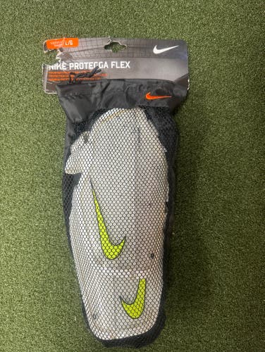 Nike Protegga Flex Adult Large (4889)