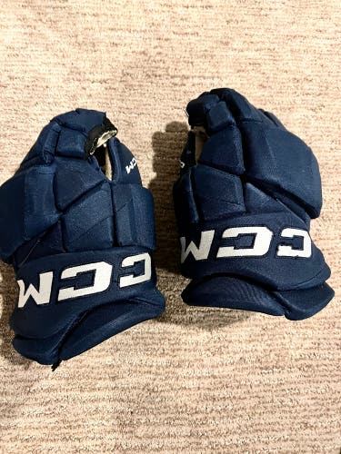 Used  CCM 14" Pro Stock D30 Gloves